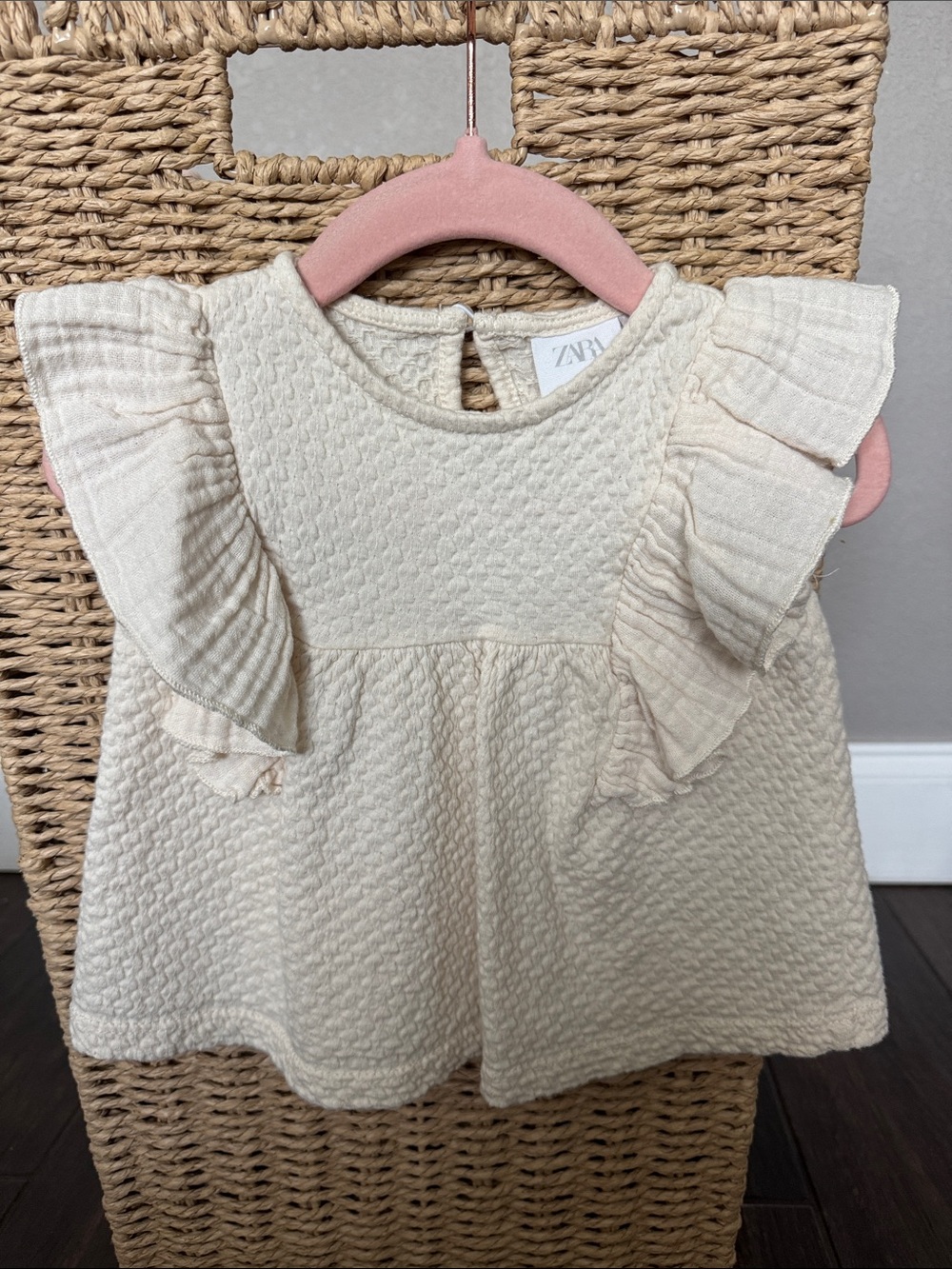 Zara Cream Textured Ruffle-Sleeve Top